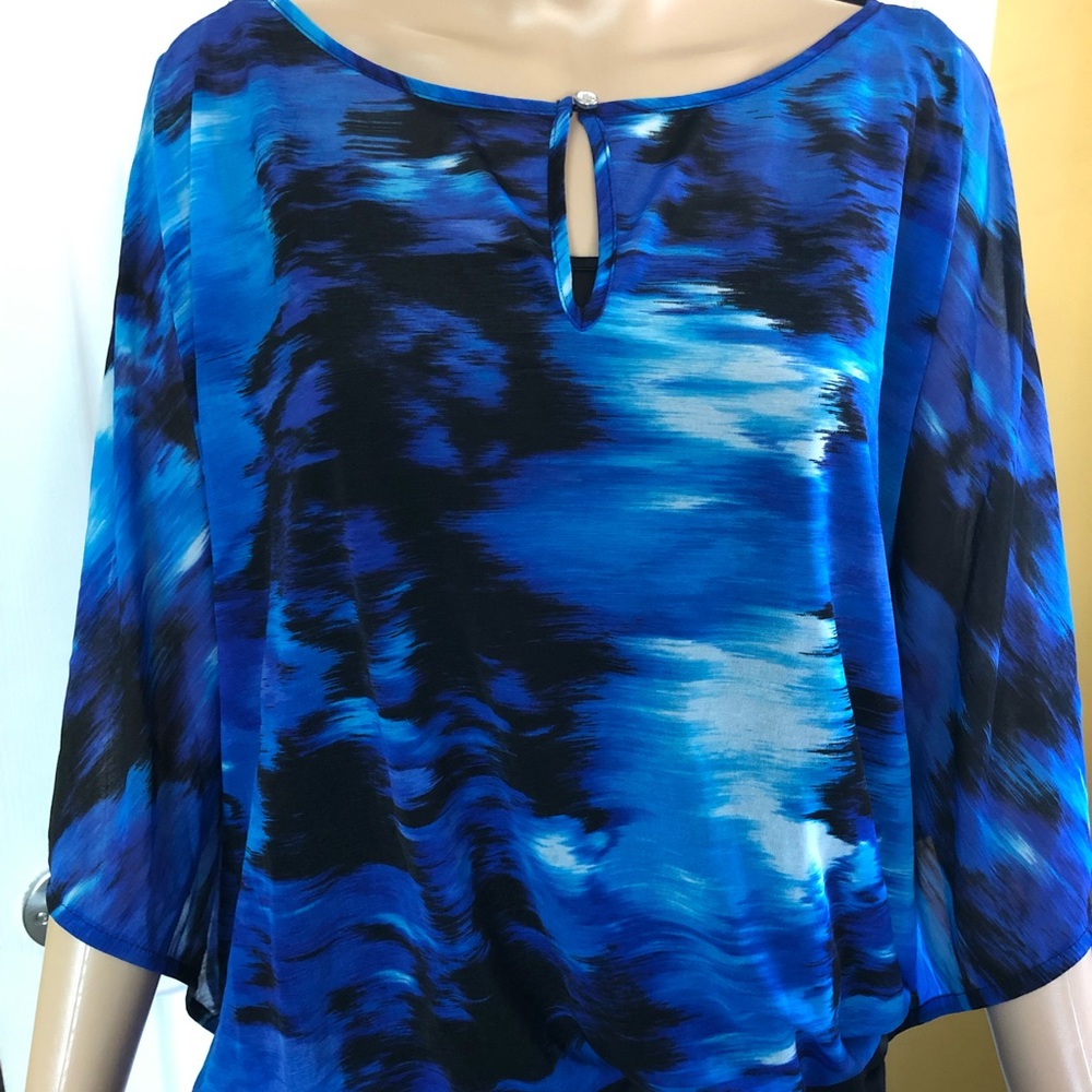 Jennifer Lopez. Blouse-Top